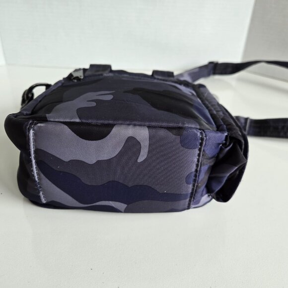 LUG Can Can Crossbody Camo Blue/Gray - Picture 4 of 10